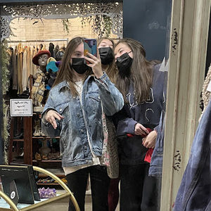 Meet your Posher, Emily